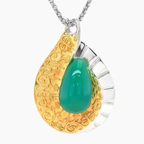 Natural agate pendant in 14K Yellow Gold, Silver