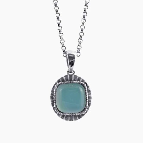 Natural agate pendant in Silver