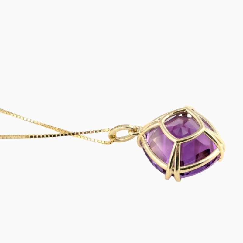14k yellow gold pendant