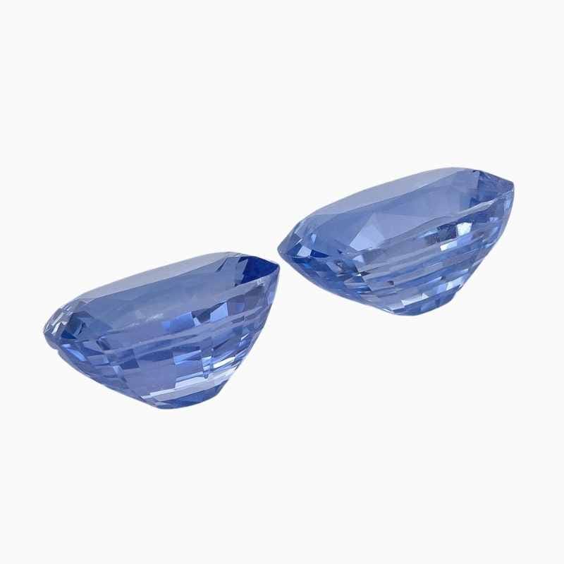 blue sapphire gemstone