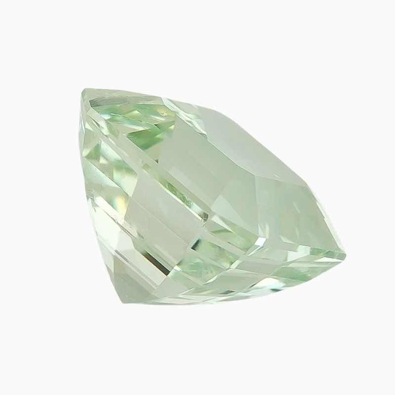 green beryl gemstone