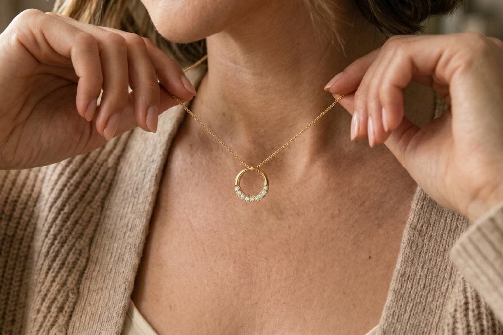 diamond circle pendant necklace