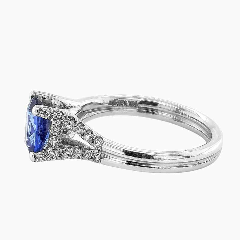 Blue Sapphire ring in 14K White Gold