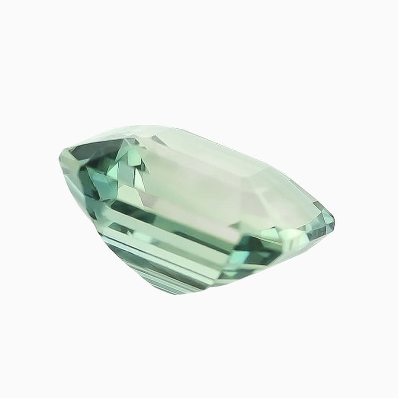blue-green sapphire gemstone
