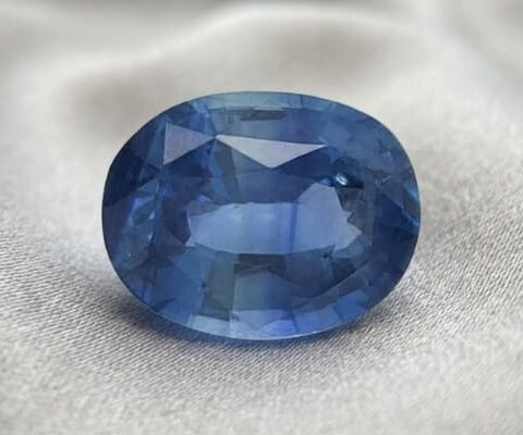 Blue Sapphire oval cut gemstone
