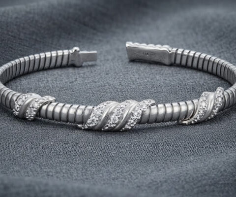 Fluted Flexible Bangle Lab-Grown Diamond Waves