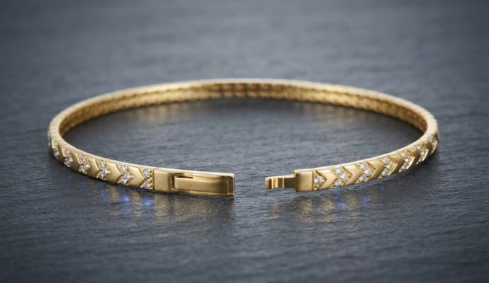 Arrow Flexible Bangle