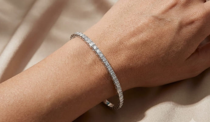 Princess Illusion Flexible Bangle