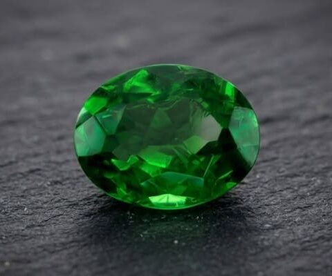 Petite Oval Vibrant Green Tsavorite