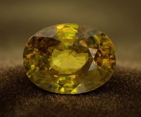 Oval Yellowish Green Sphene